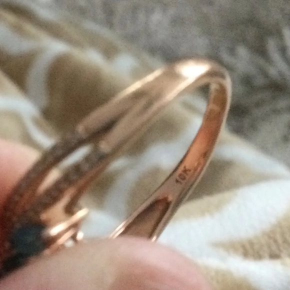 10k Rose Gold Diamond & Blue Topaz Ring - Picture 7 of 10
